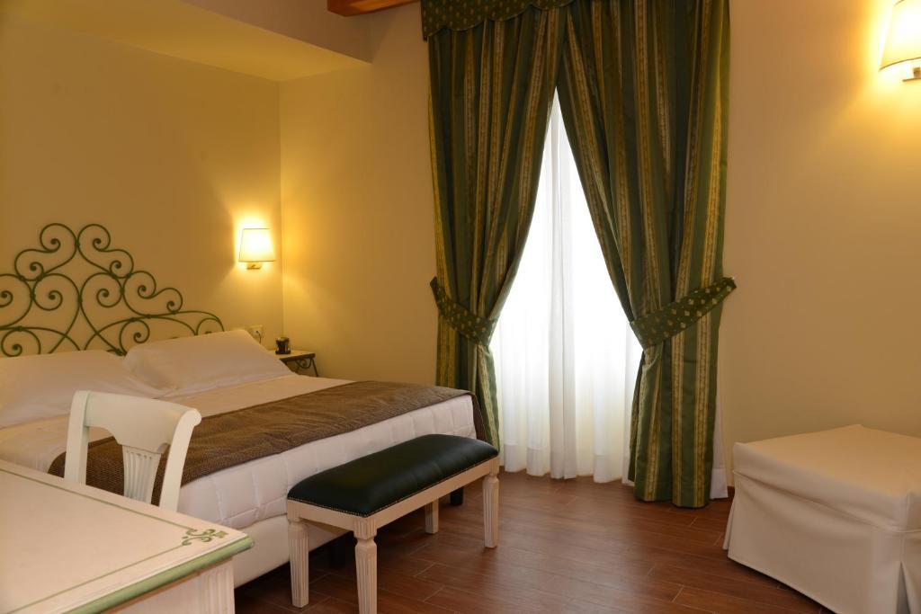 קומו Hotel Borgo Antico מראה חיצוני תמונה